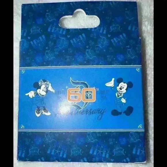 Disneyland 60th Diamond Anniversary Pin with Dates 1955-2015, RARE HTF - Picture 3 of 3